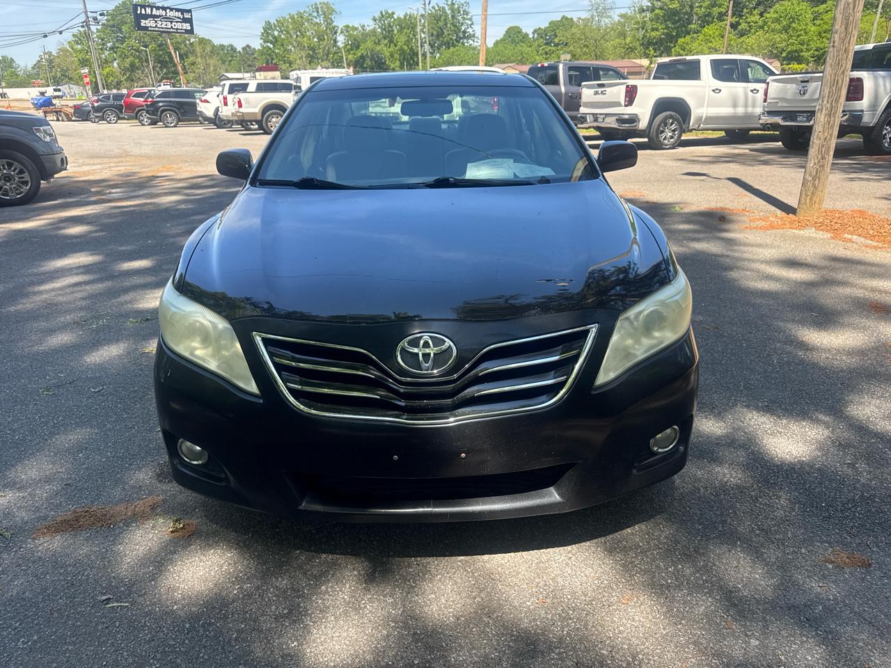 Toyota Camry XLE V6 6-Spd AT 2011