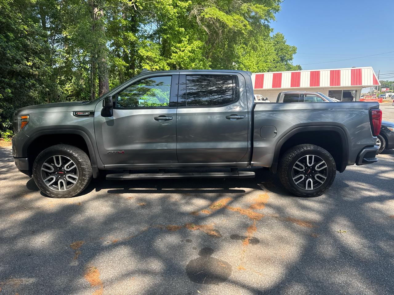 GMC Sierra 1500 AT4 Crew Cab Short Box 4WD 2020