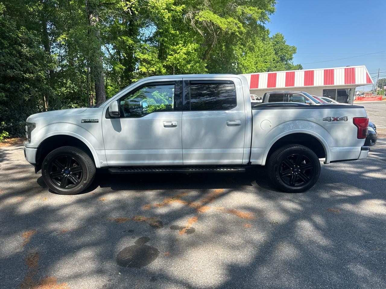 Ford F-150 4WD SuperCab 145" Lariat 2018