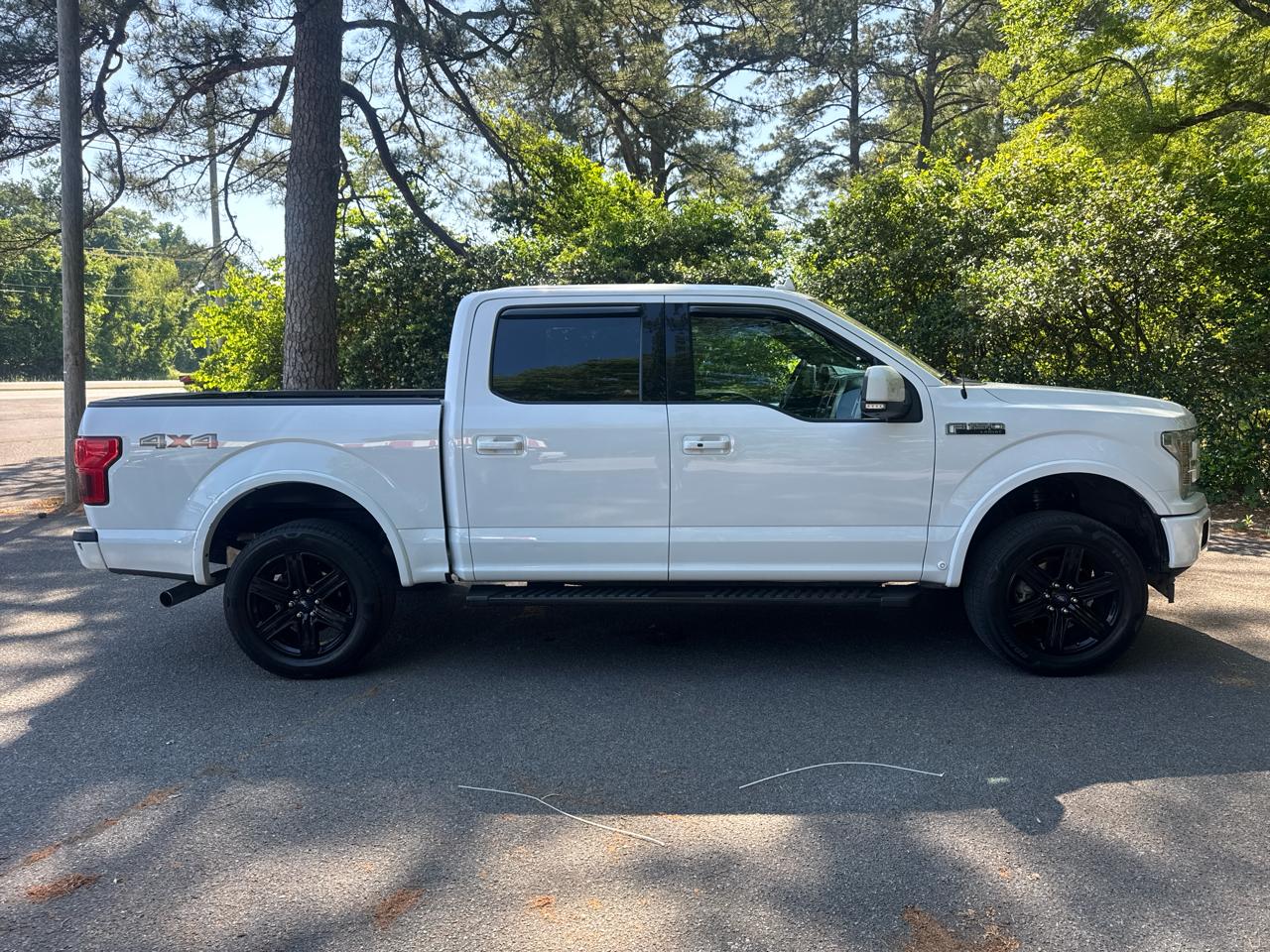 Ford F-150 4WD SuperCab 145" Lariat 2018