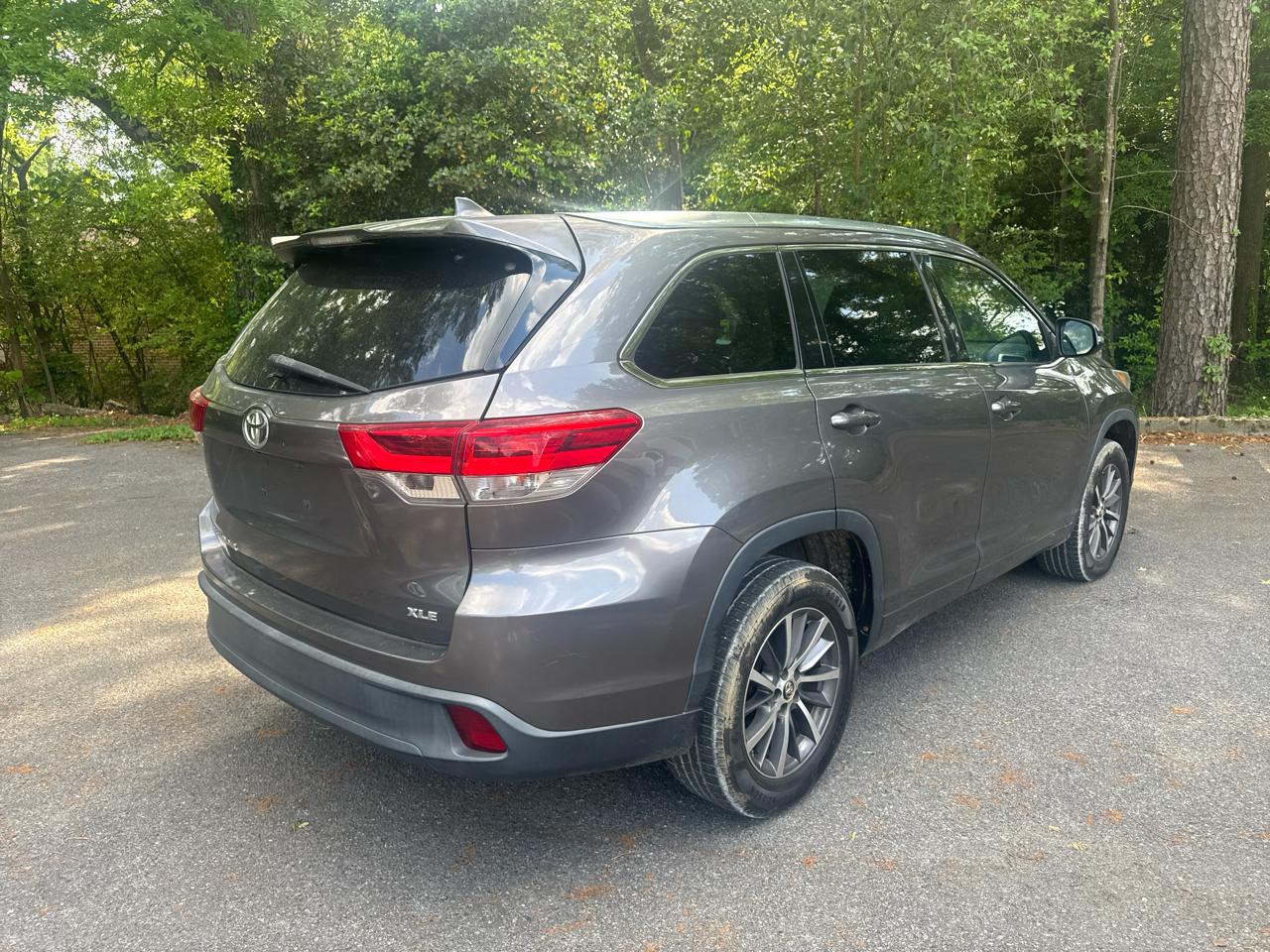 Toyota Highlander SE FWD V6 2017