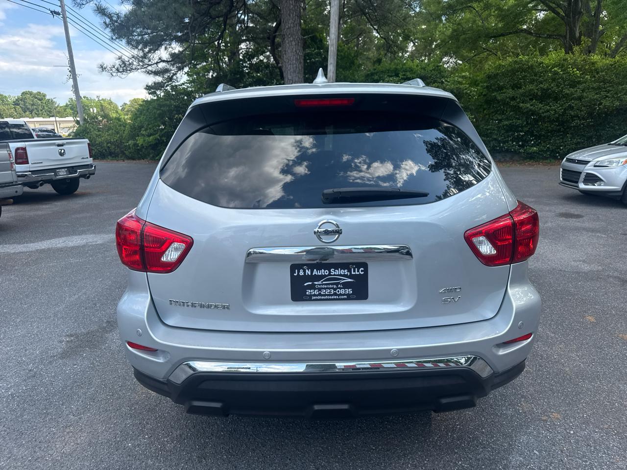 Nissan Pathfinder SV 4WD 2020