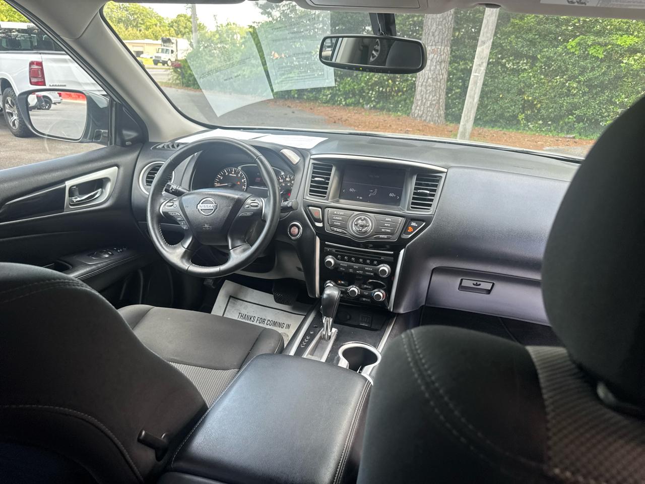 Nissan Pathfinder SV 4WD 2020