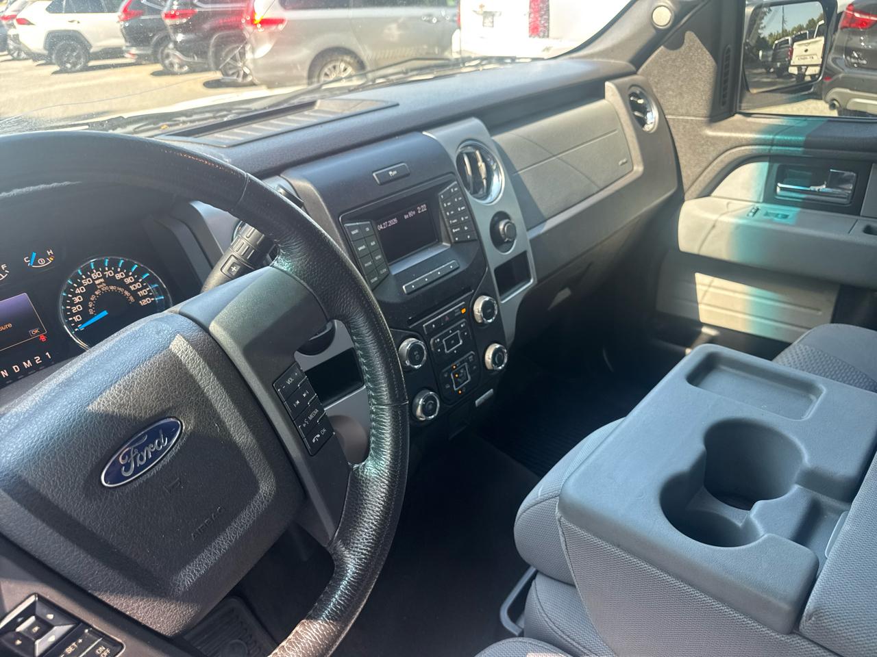 Ford F-150 2WD SuperCrew 145" XL 2013