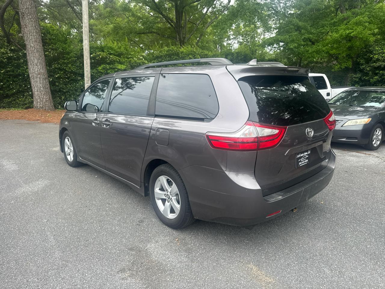 Toyota Sienna LE 8-Passenger 2019