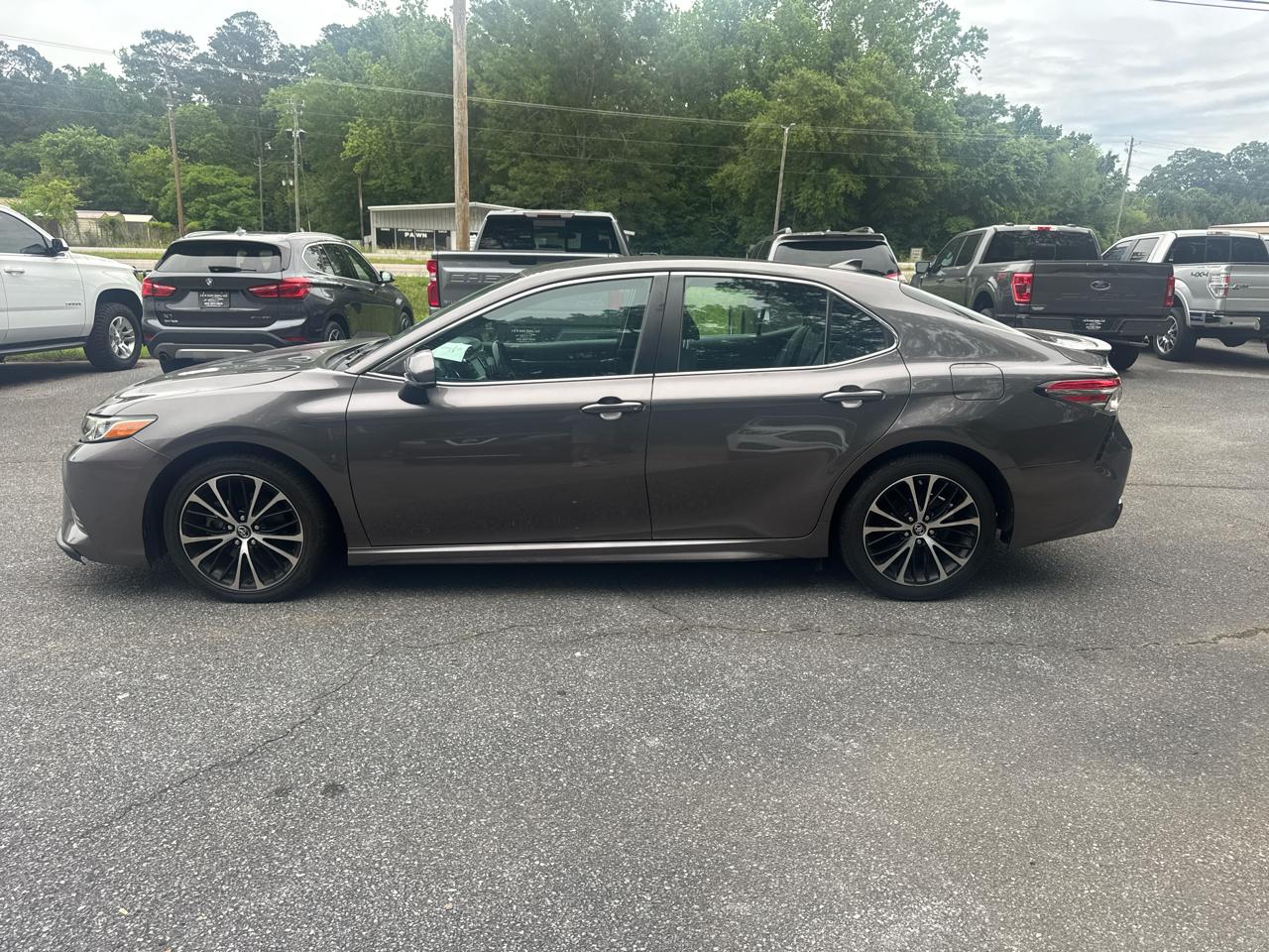 Toyota Camry XLE 2019