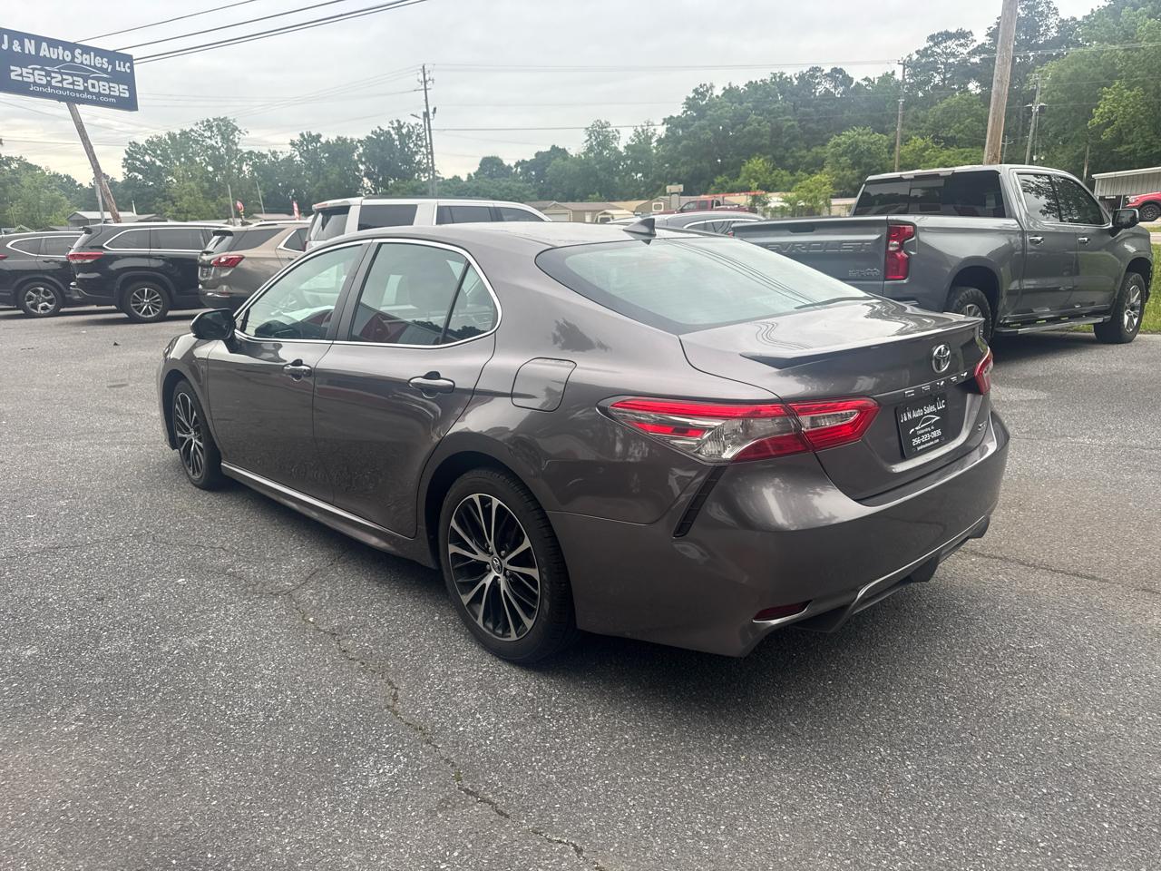Toyota Camry XLE 2019