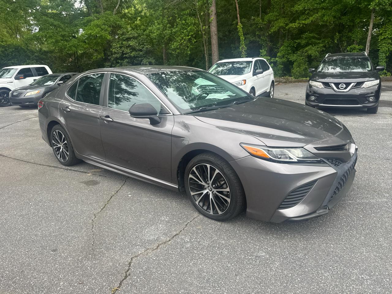 Toyota Camry XLE 2019