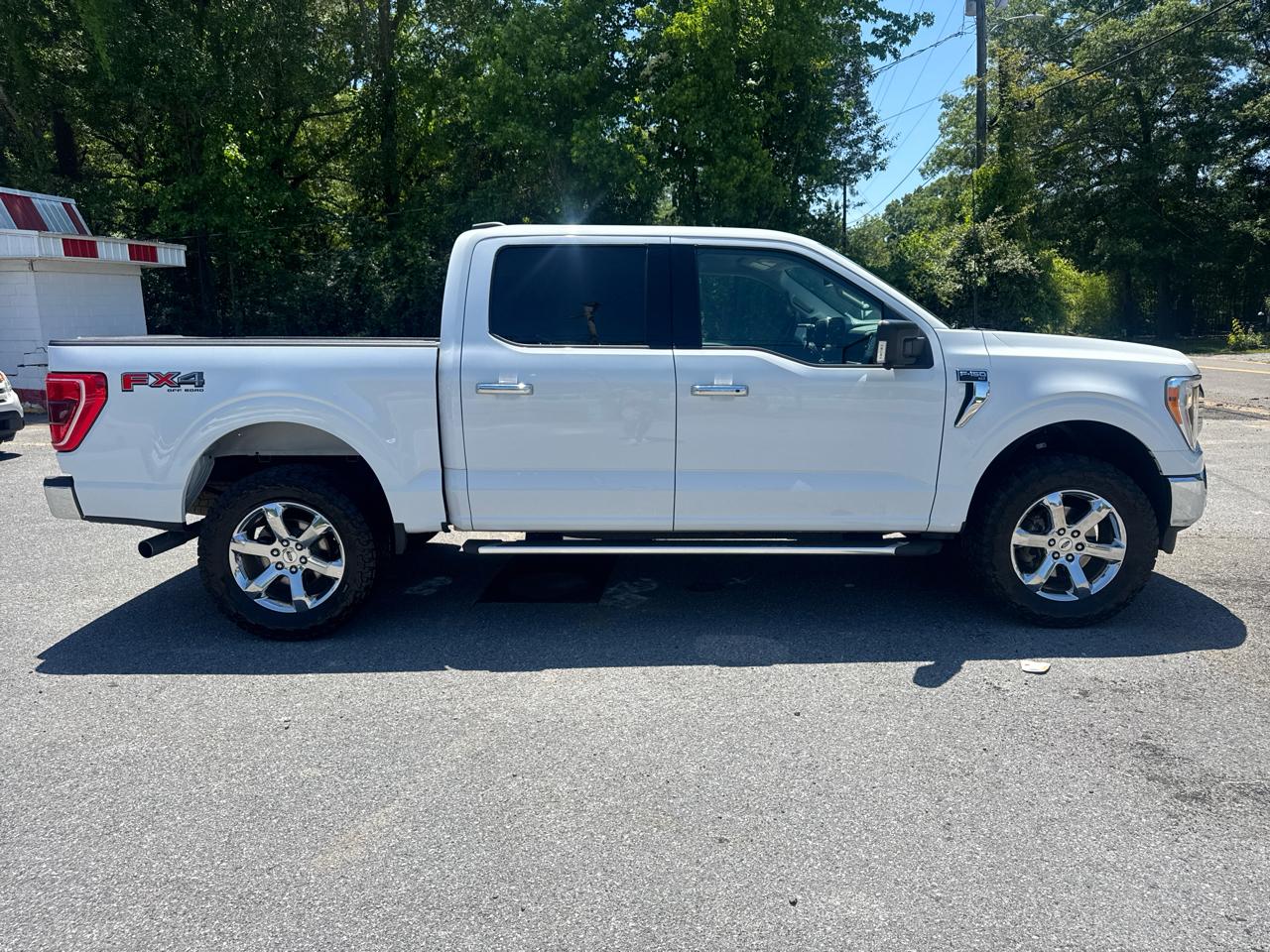 Ford F-150 4WD SuperCrew 145" XLT 2022