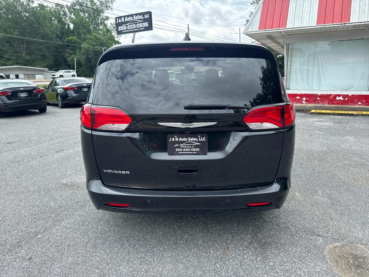 Chrysler Voyager LX 2023
