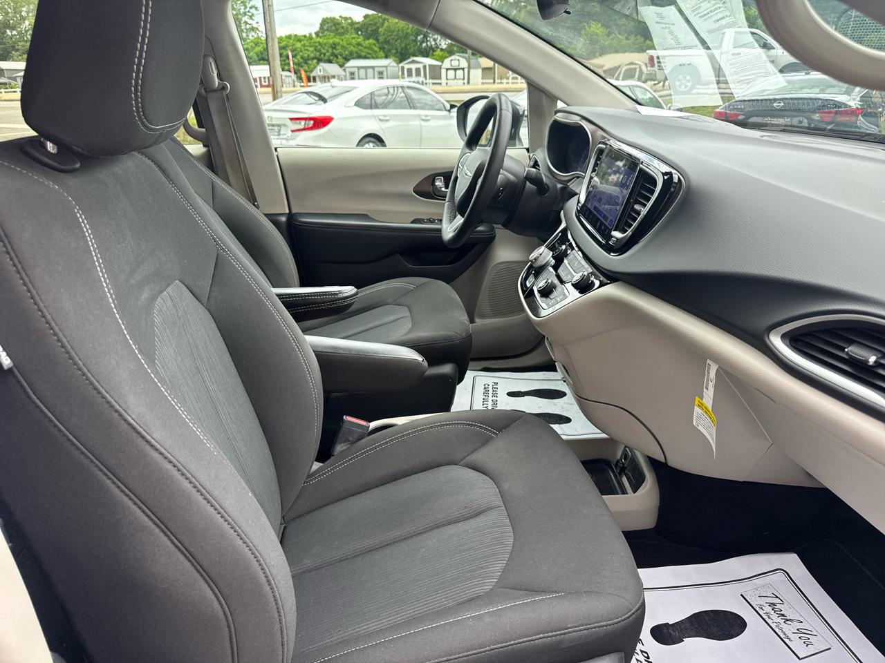 Chrysler Voyager LX 2023