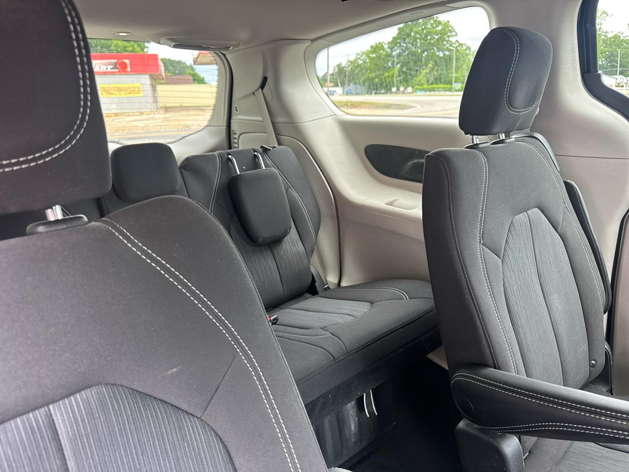 Chrysler Voyager LX 2023