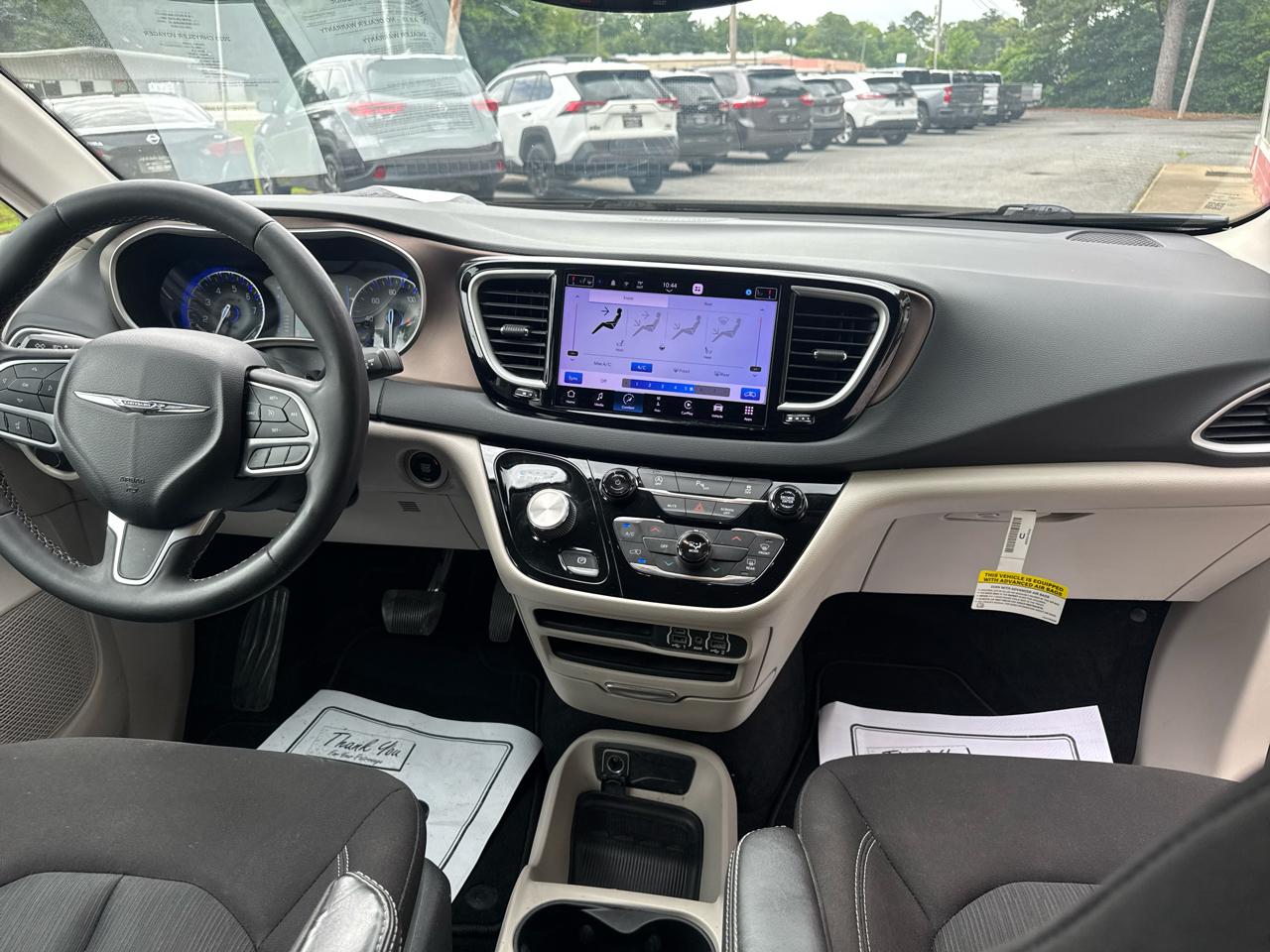Chrysler Voyager LX 2023
