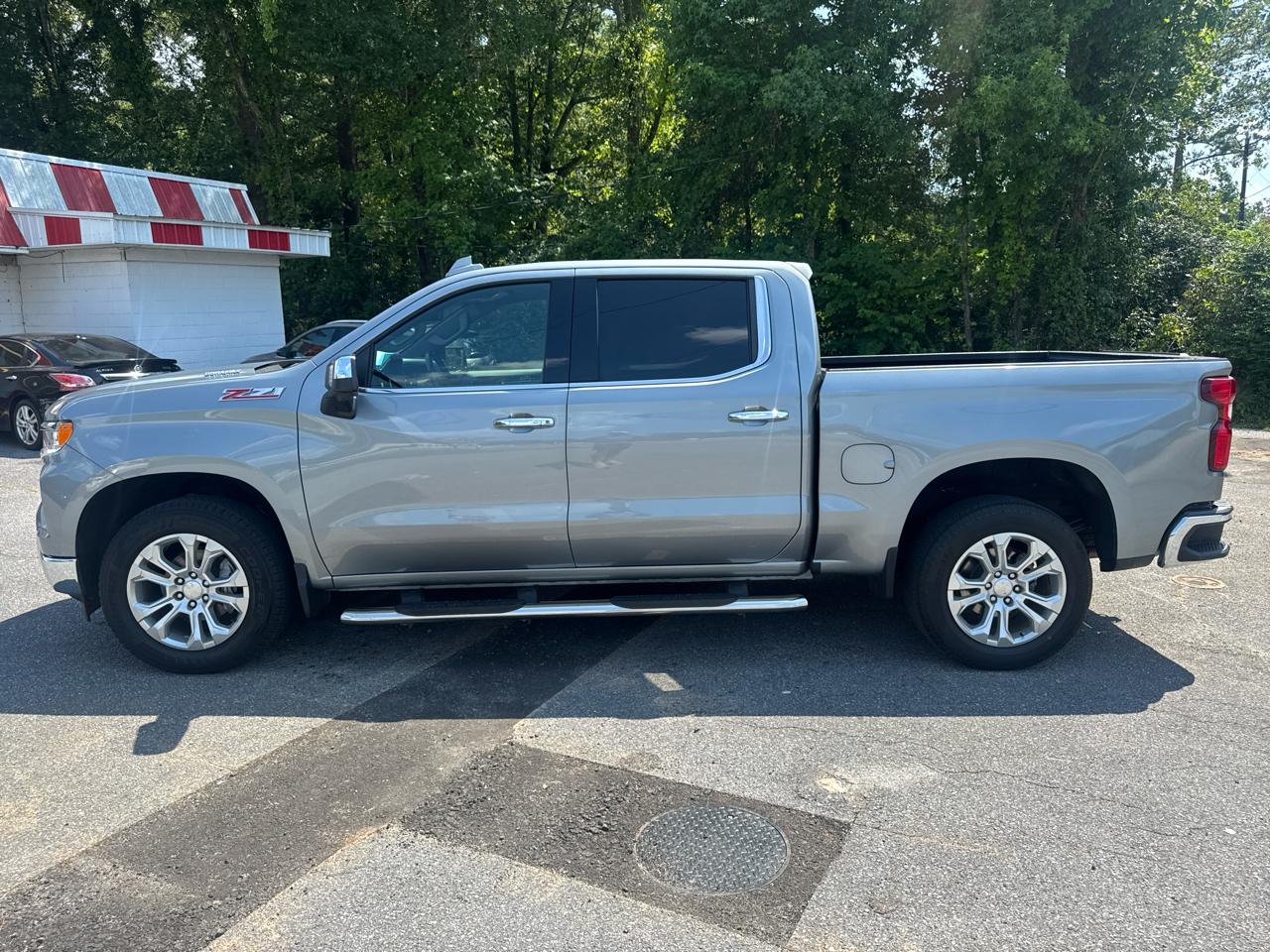Chevrolet Silverado 1500 4WD Crew Cab 143.5" LTZ 2024