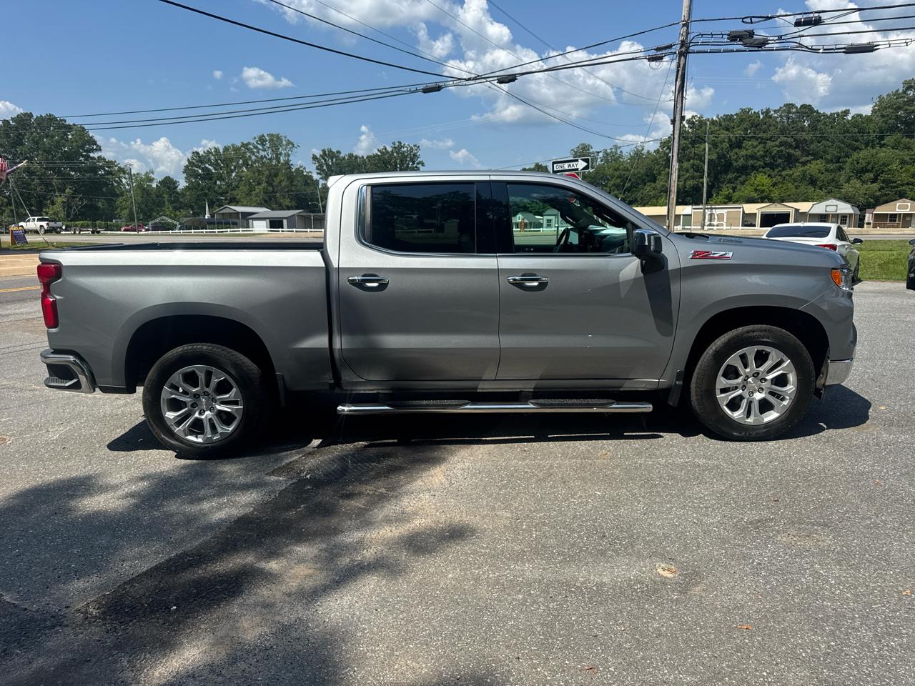 Chevrolet Silverado 1500 4WD Crew Cab 143.5" LTZ 2024
