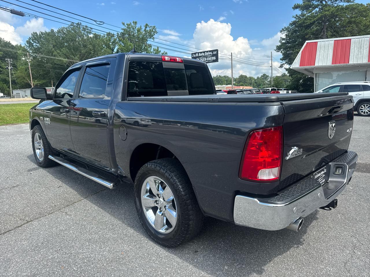 RAM 1500 Classic Tradesman Crew Cab SWB 4WD 2019