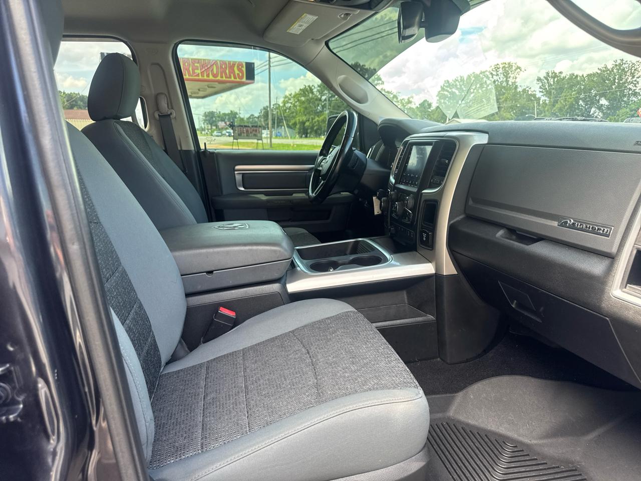 RAM 1500 Classic Tradesman Crew Cab SWB 4WD 2019