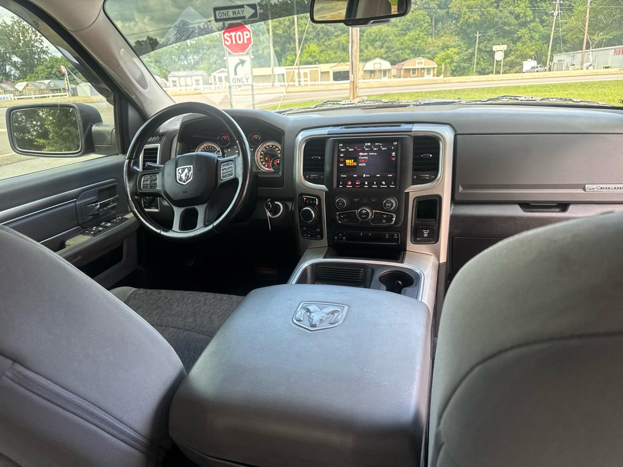 RAM 1500 Classic Tradesman Crew Cab SWB 4WD 2019