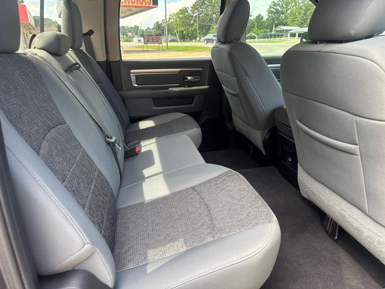 RAM 1500 Classic Tradesman Crew Cab SWB 4WD 2019