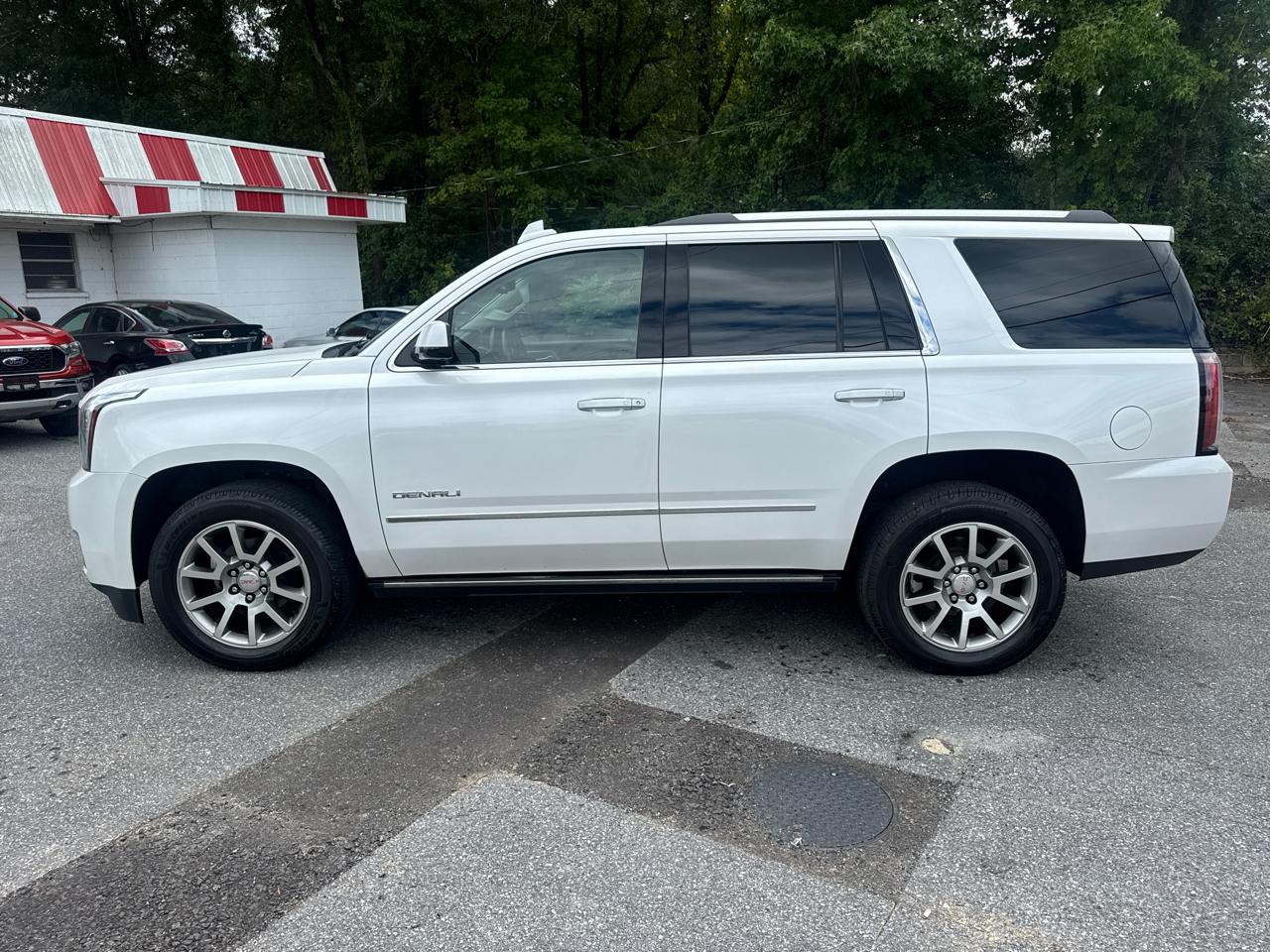 GMC Yukon Denali 4WD 2020