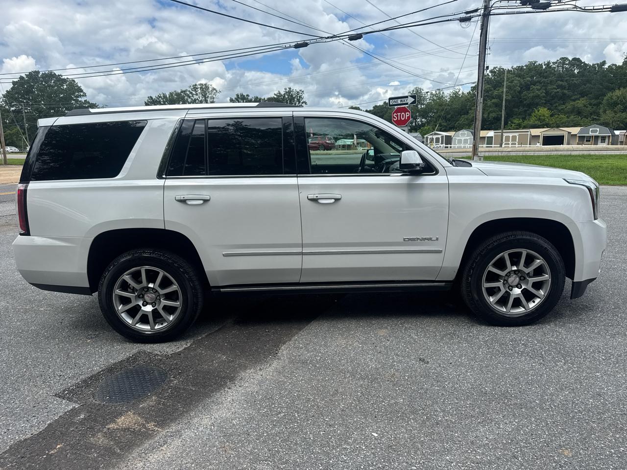 GMC Yukon Denali 4WD 2020