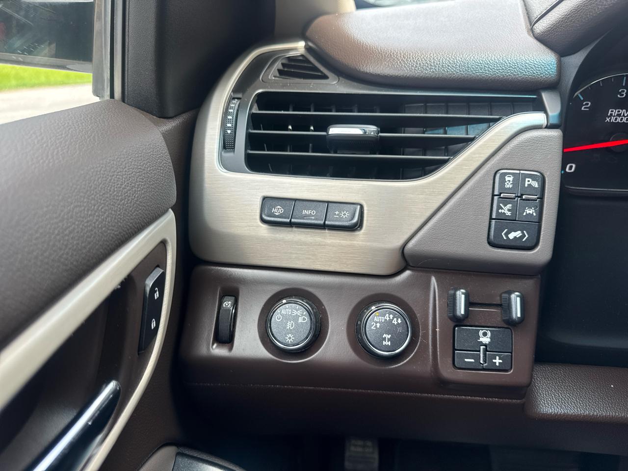 GMC Yukon Denali 4WD 2020