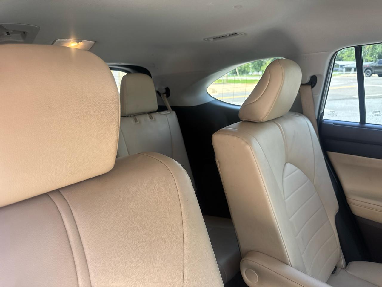 Toyota Highlander XLE FWD V6 2021