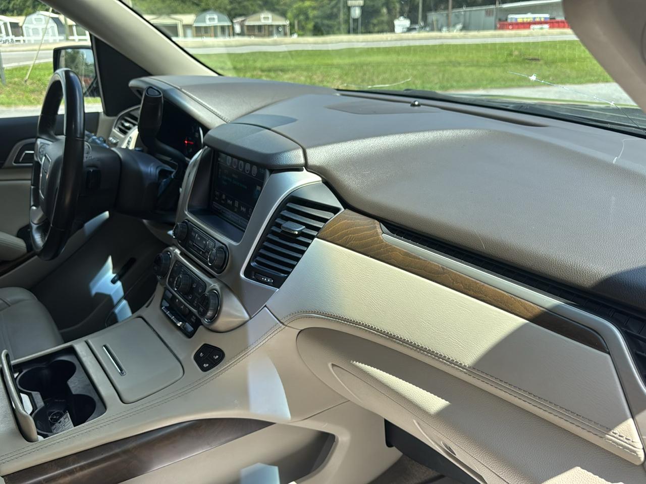 GMC Yukon Denali 4WD 2019