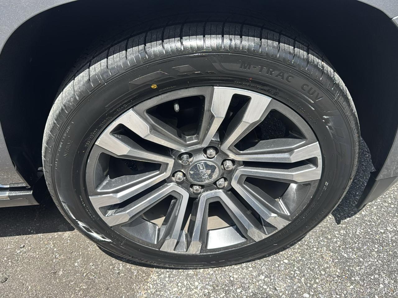 GMC Yukon Denali 4WD 2019