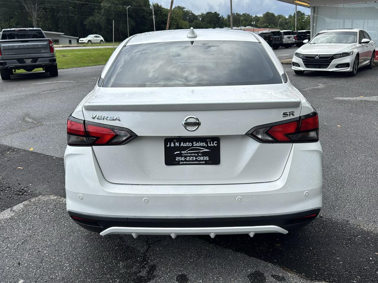 Nissan Versa SR 2021