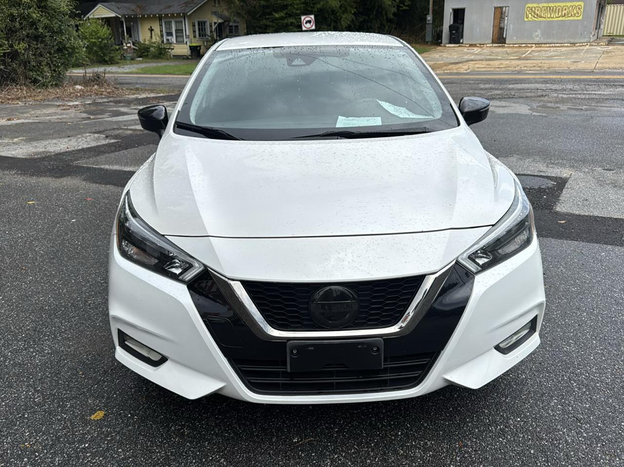 Nissan Versa SR 2021
