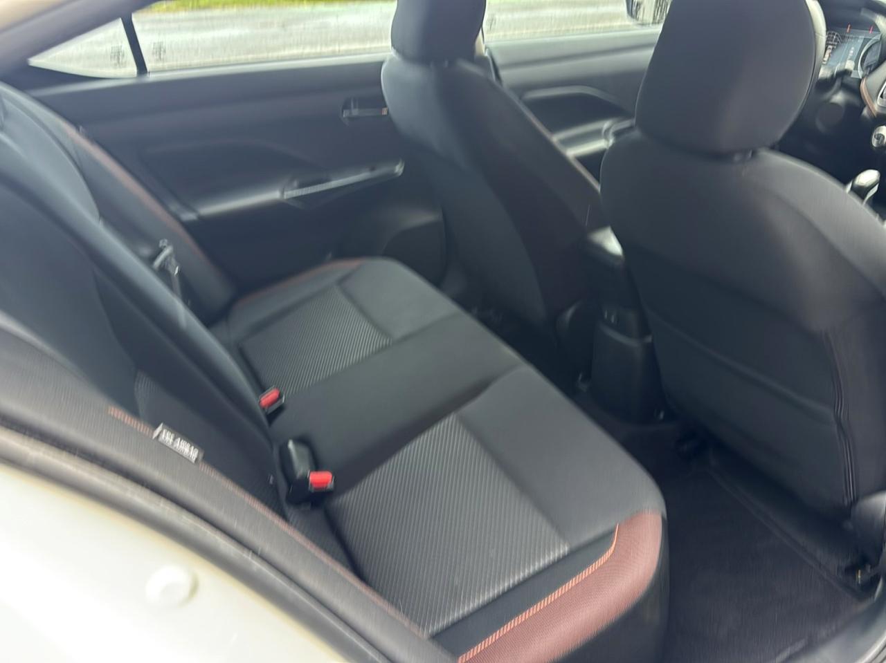 Nissan Versa SR 2021