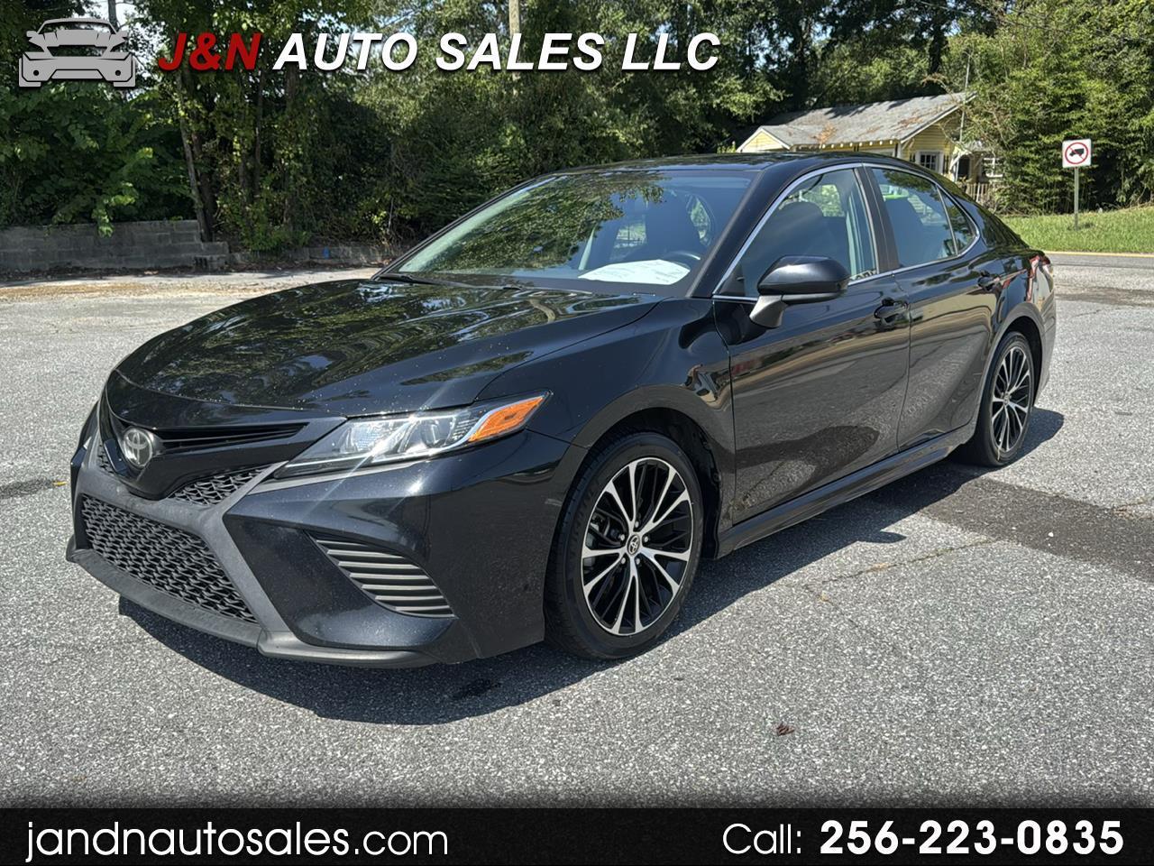 2020 Toyota Camry SE