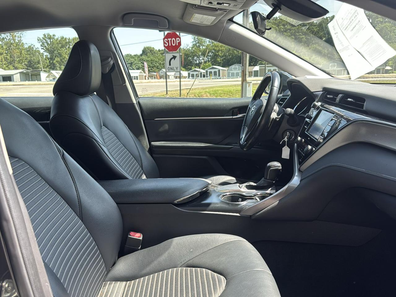 Toyota Camry SE 2020