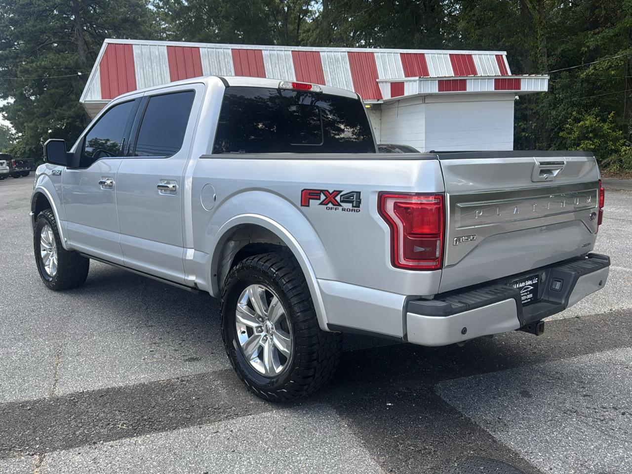 Ford F-150 4WD SuperCrew 145" Platinum 2015