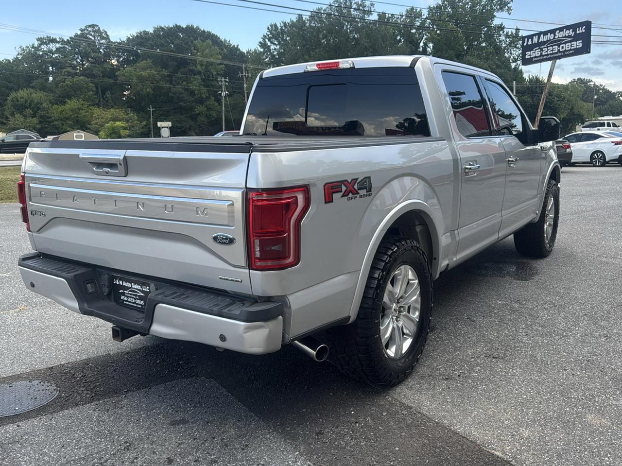 Ford F-150 4WD SuperCrew 145" Platinum 2015
