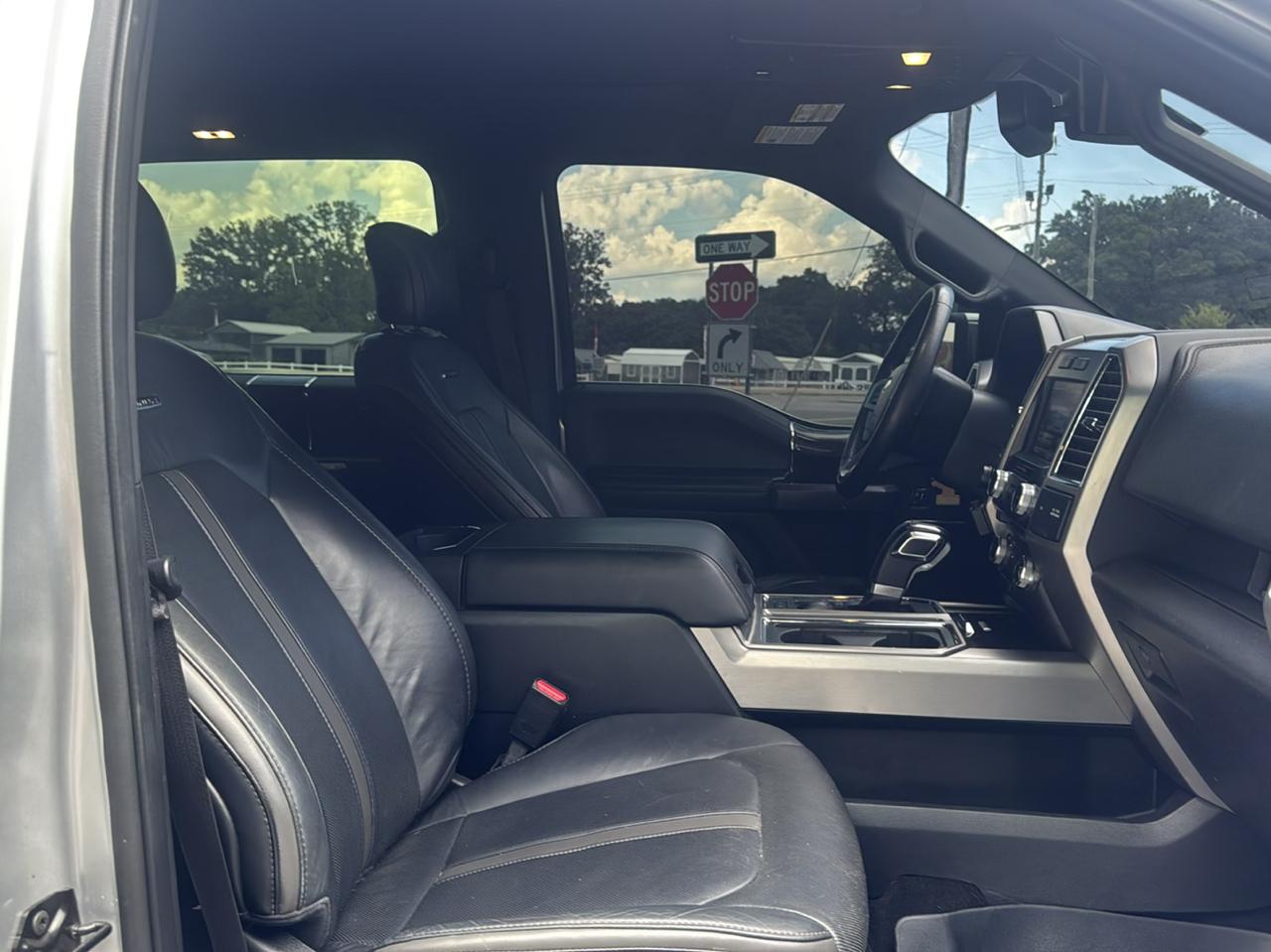 Ford F-150 4WD SuperCrew 145" Platinum 2015