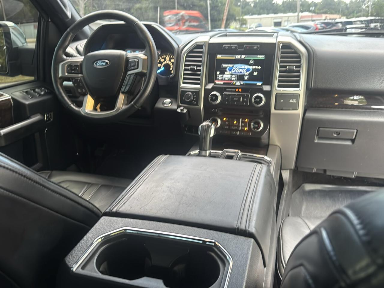 Ford F-150 4WD SuperCrew 145" Platinum 2015