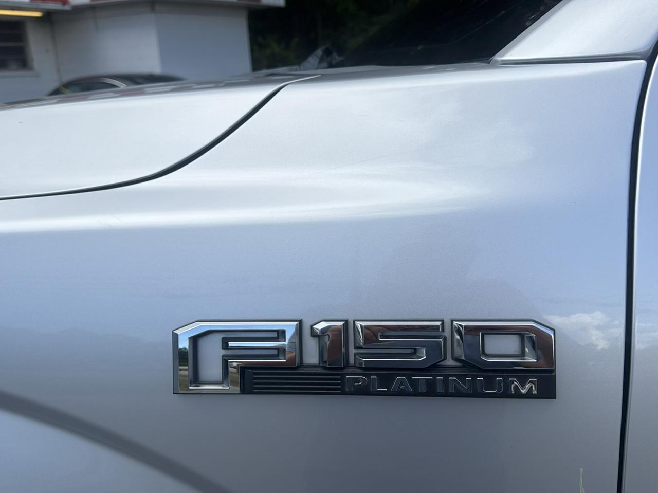 Ford F-150 4WD SuperCrew 145" Platinum 2015