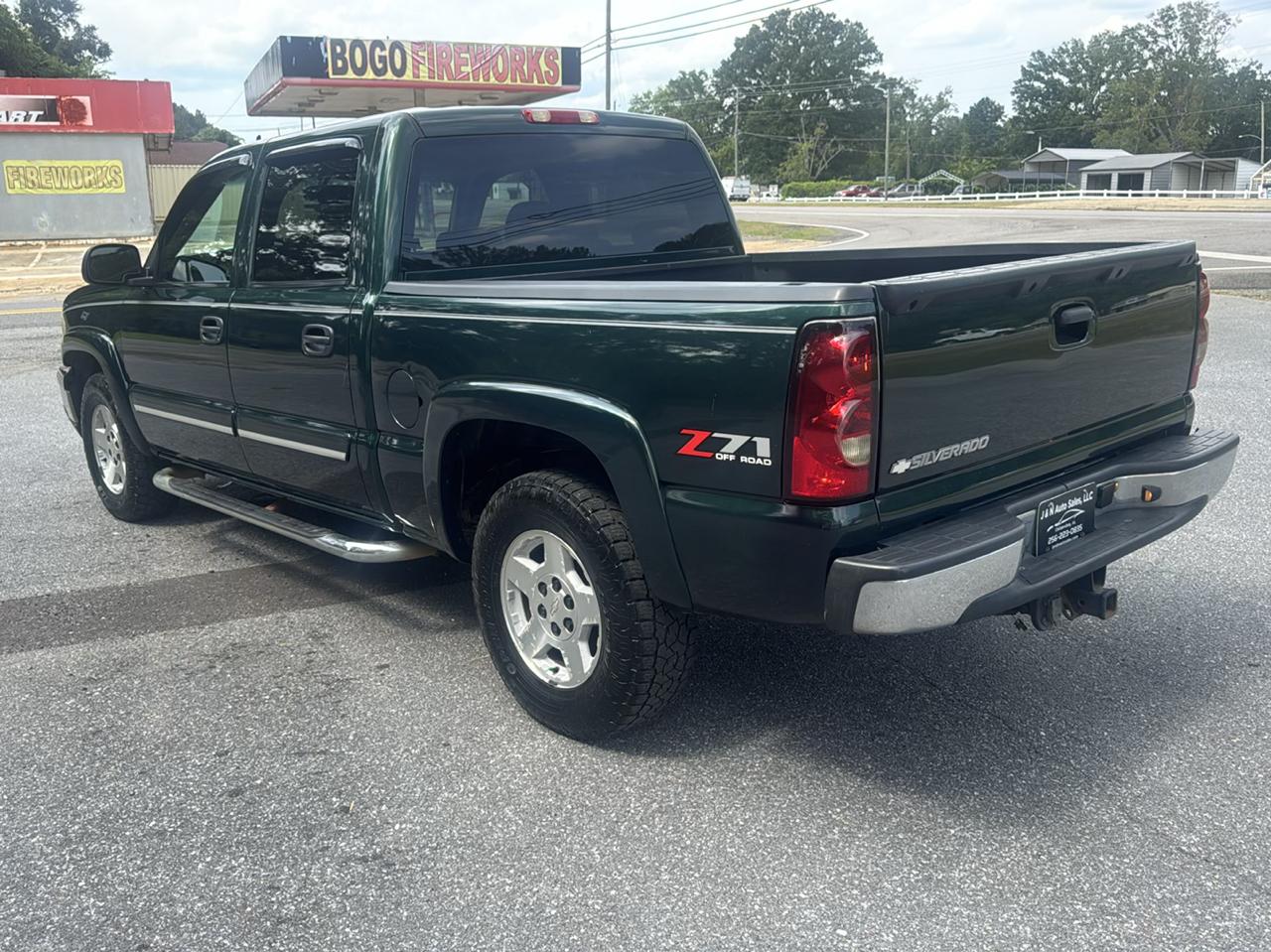 Chevrolet Silverado 1500 4dr Ext Cab 157.5" WB 4WD LS 2006