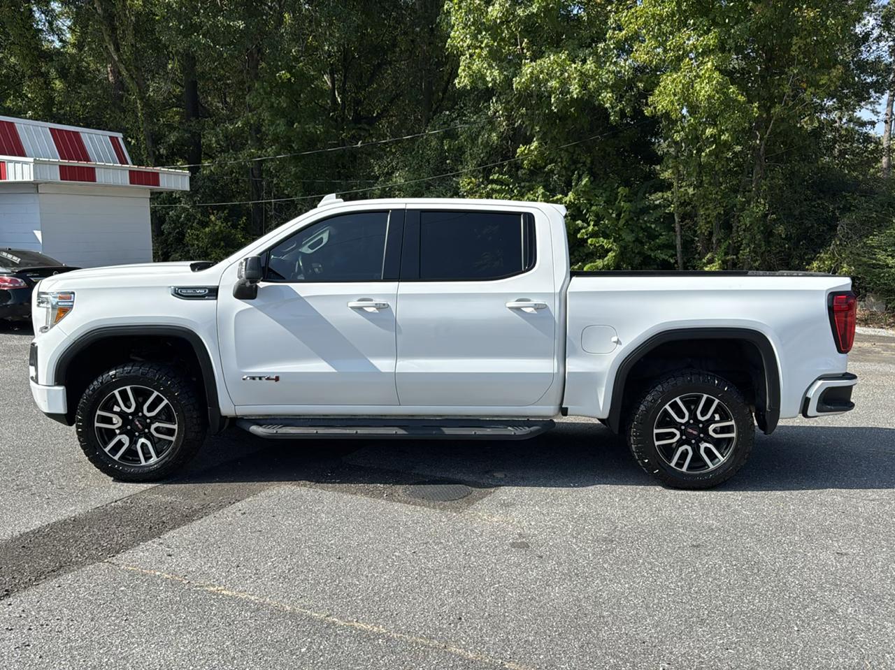 GMC Sierra 1500 AT4 Crew Cab Short Box 4WD 2021