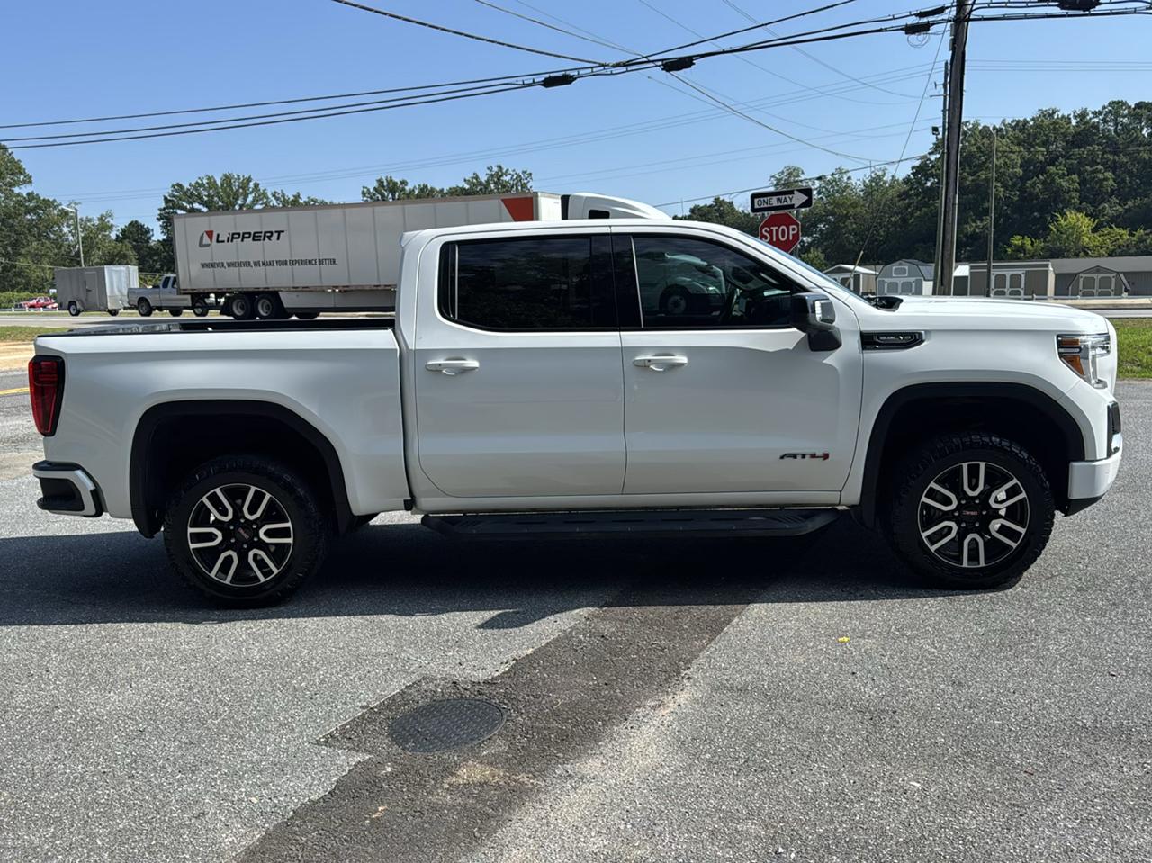 GMC Sierra 1500 AT4 Crew Cab Short Box 4WD 2021