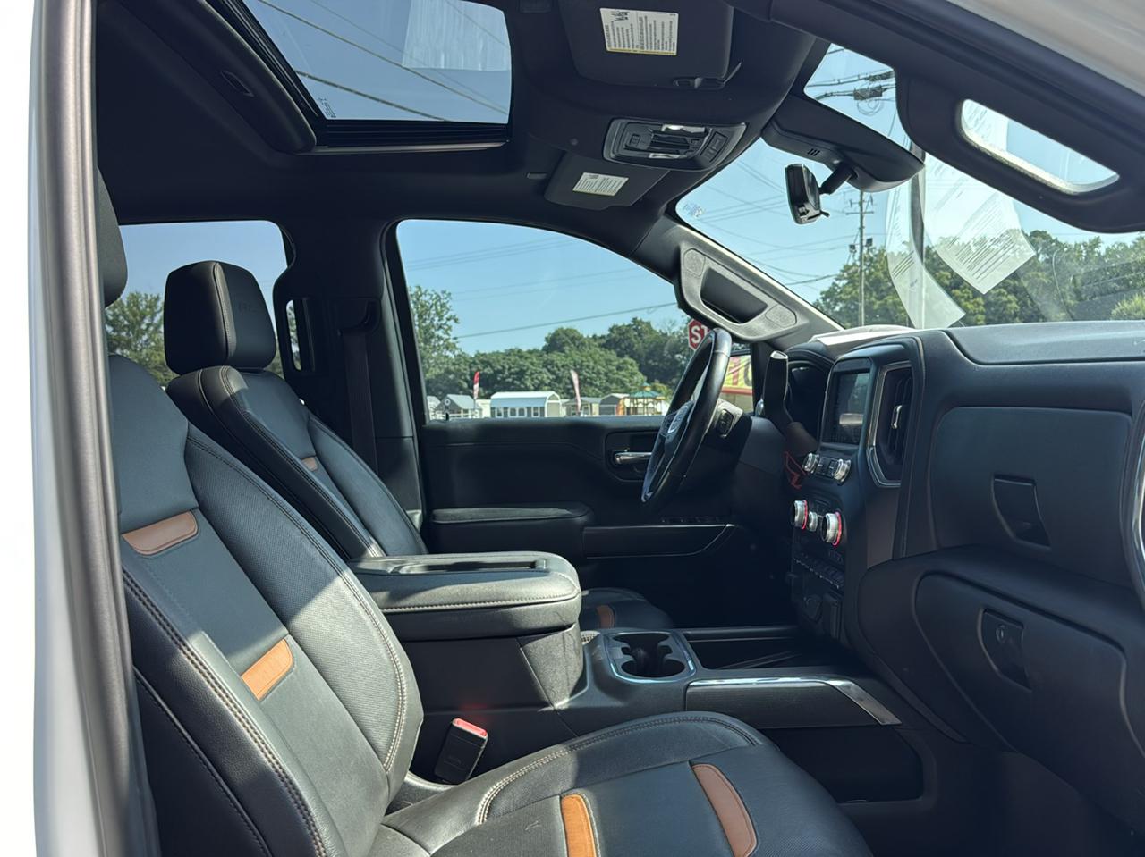 GMC Sierra 1500 AT4 Crew Cab Short Box 4WD 2021