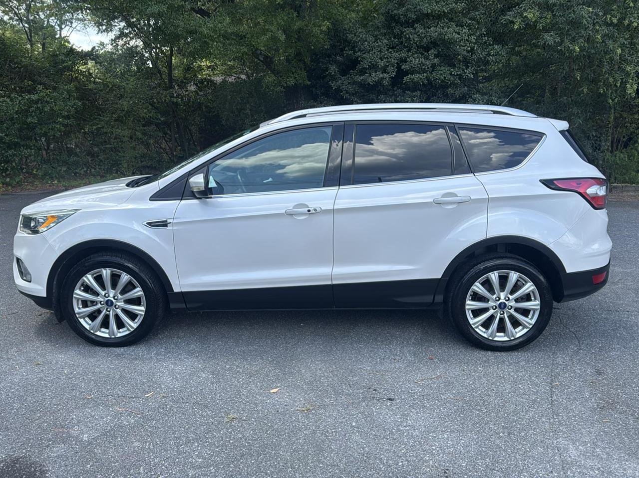 Ford Escape Titanium FWD 2017