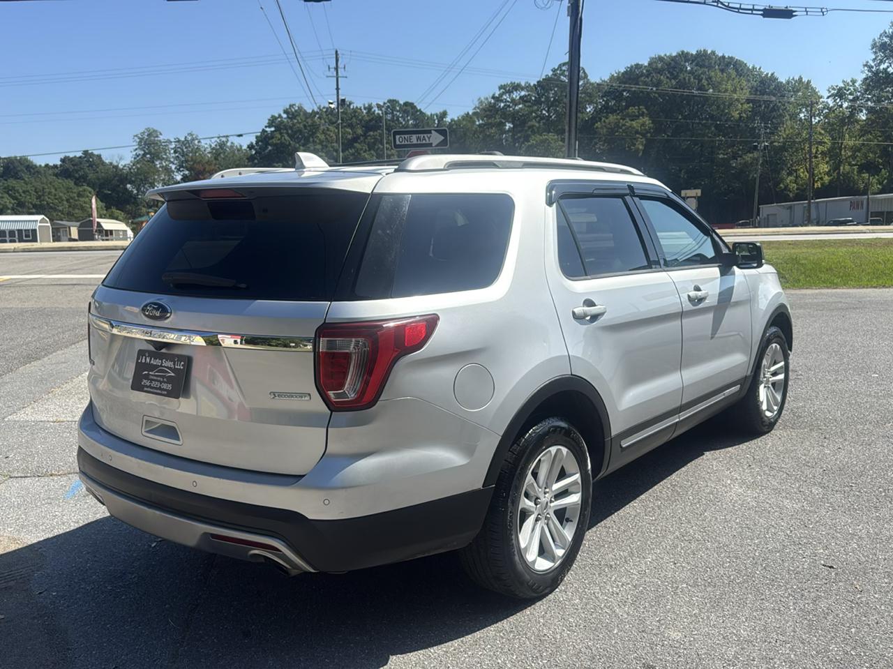 Ford Explorer 2WD 4dr V6 XLT 2017