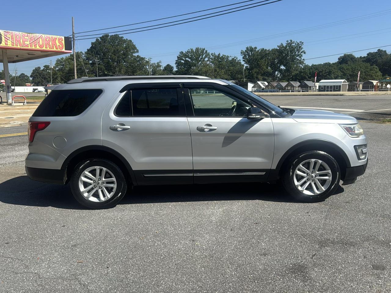 Ford Explorer 2WD 4dr V6 XLT 2017