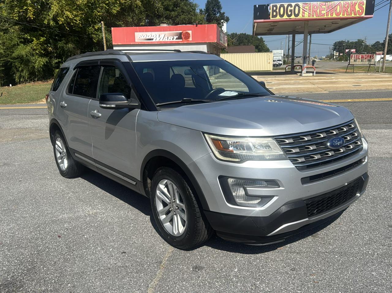 Ford Explorer 2WD 4dr V6 XLT 2017