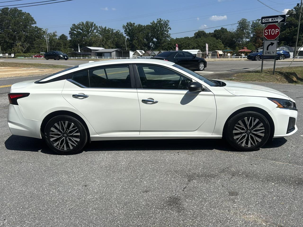 Nissan Altima 2.5 SV AWD 2025