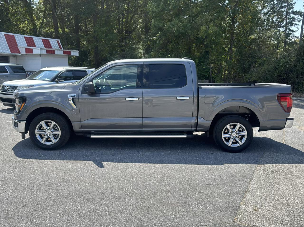 Ford F-150 2WD SuperCrew 150" XLT 2025