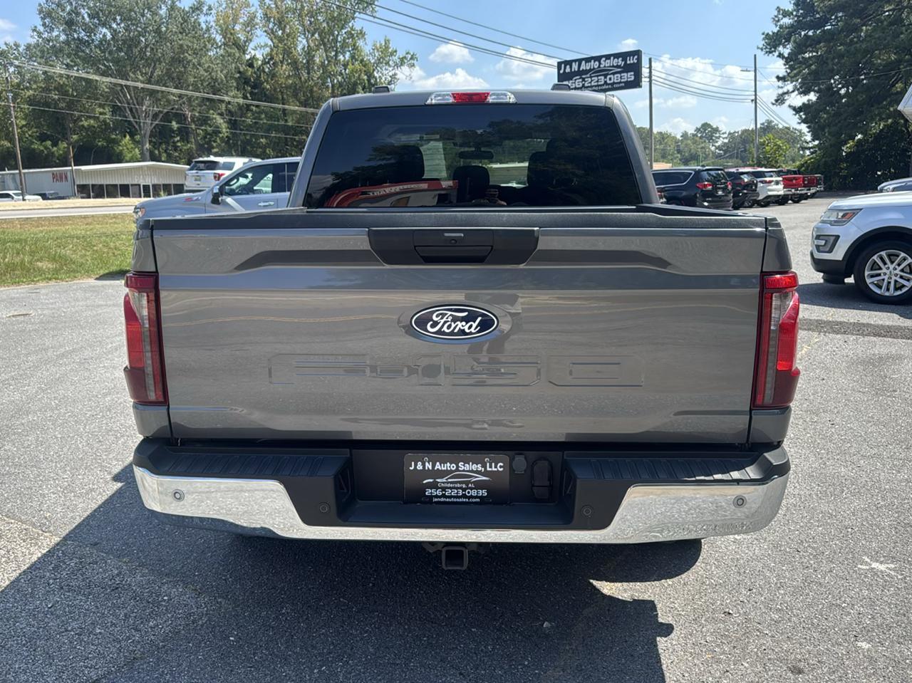 Ford F-150 2WD SuperCrew 150" XLT 2025